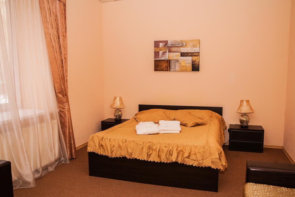 Gubernia Hotel Harkov Kültér fotó